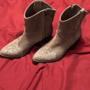 Reba Western Booties